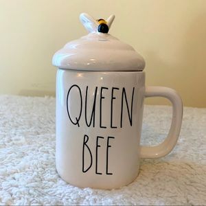 BNWT Rae Dunn QUEEN BEE  Mug w/lid